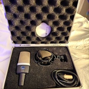 AKG dynamic microphone set